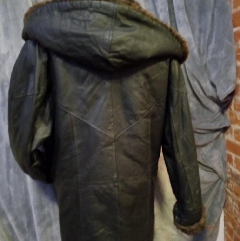 Leather jacket - Picture 8 of 16